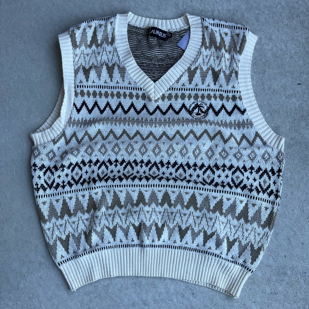Aureus Men's V-Neck Sweater Vest in Cream and Brown